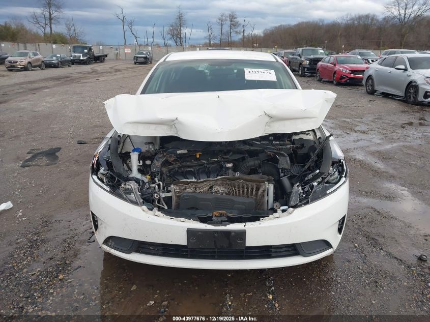 2017 Kia Forte Lx VIN: 3KPFK4A71HE104345 Lot: 43977676