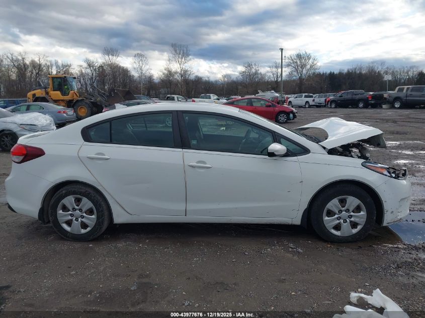 2017 Kia Forte Lx VIN: 3KPFK4A71HE104345 Lot: 43977676