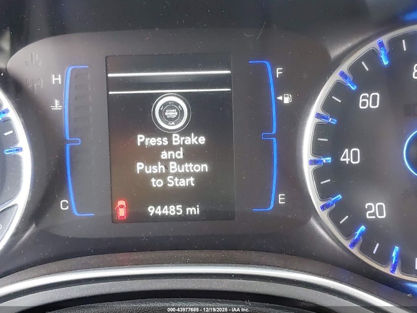 2018 Chrysler Pacifica Touring L VIN: 2C4RC1BG8JR193682 Lot: 43977689