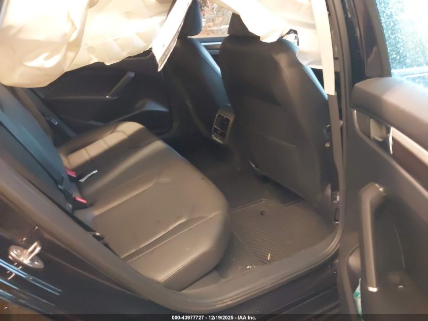 2018 Volkswagen Passat 2.0T Se VIN: 1VWBA7A38JC028813 Lot: 43977727