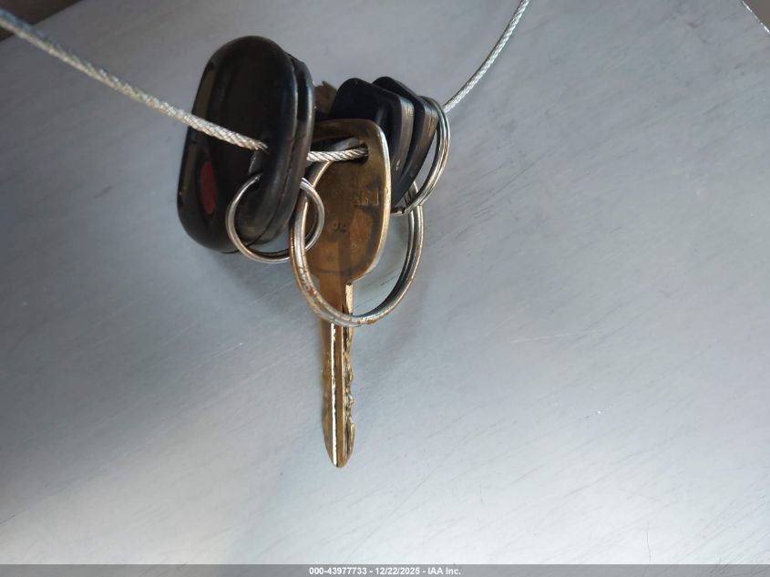 2002 Chevrolet Tahoe Z71 VIN: 1GNEK13Z12R174164 Lot: 43977733