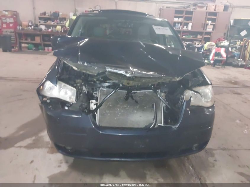 2009 Chrysler Town & Country Touring VIN: 2A8HR54189R679097 Lot: 43977756