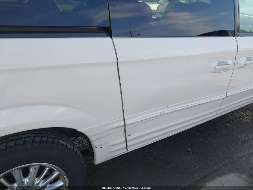 2003 Chrysler Town & Country Limited VIN: 2C8GT64L23R125314 Lot: 43977765