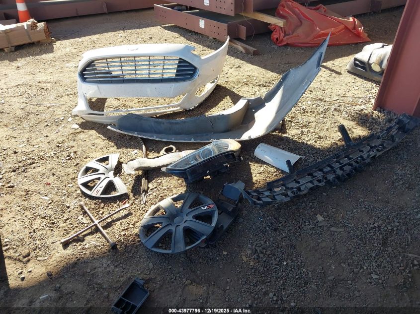 2013 Ford Fusion S VIN: 3FA6P0G70DR215995 Lot: 43977796