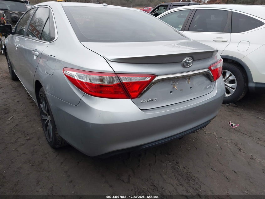 2016 Toyota Camry Xse