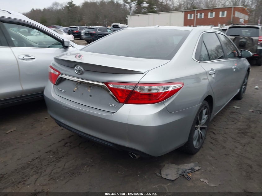 2016 Toyota Camry Xse
