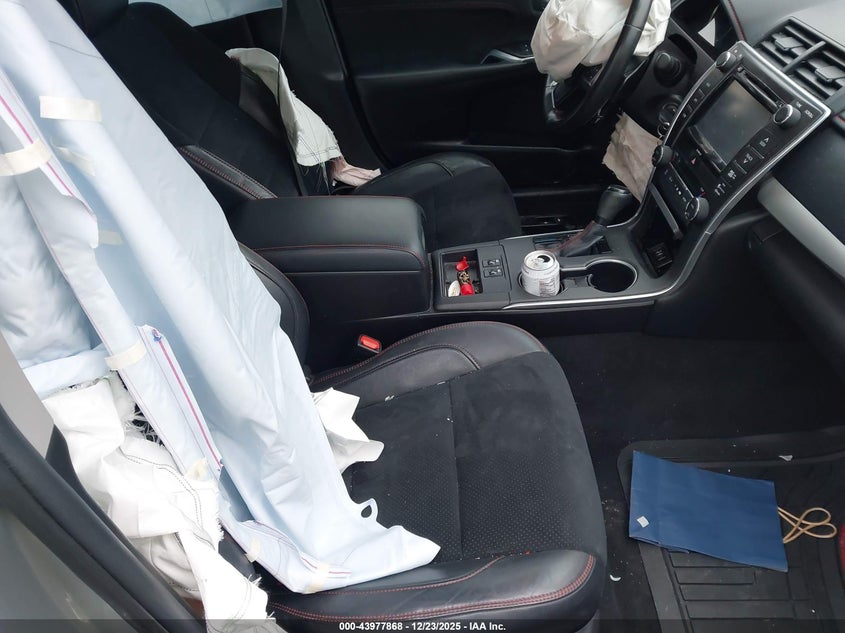 2016 Toyota Camry Xse