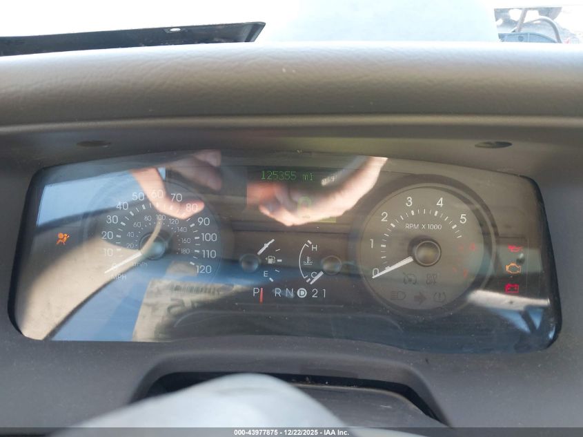 2007 Mercury Grand Marquis Ls VIN: 2MEFM75V07X615220 Lot: 43977875