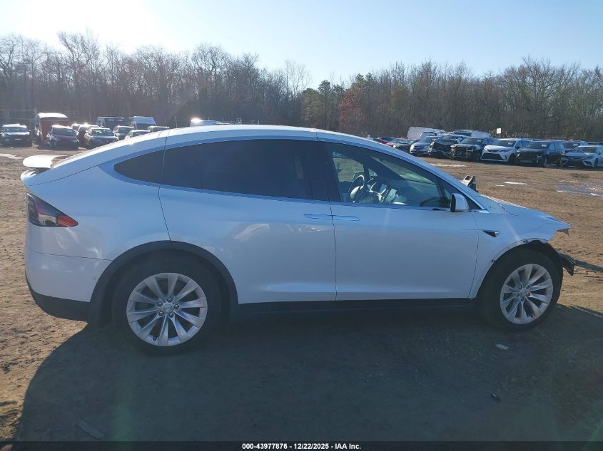 2019 Tesla Model X 100D/75D/Long Range/Standard Range VIN: 5YJXCDE20KF189941 Lot: 43977876