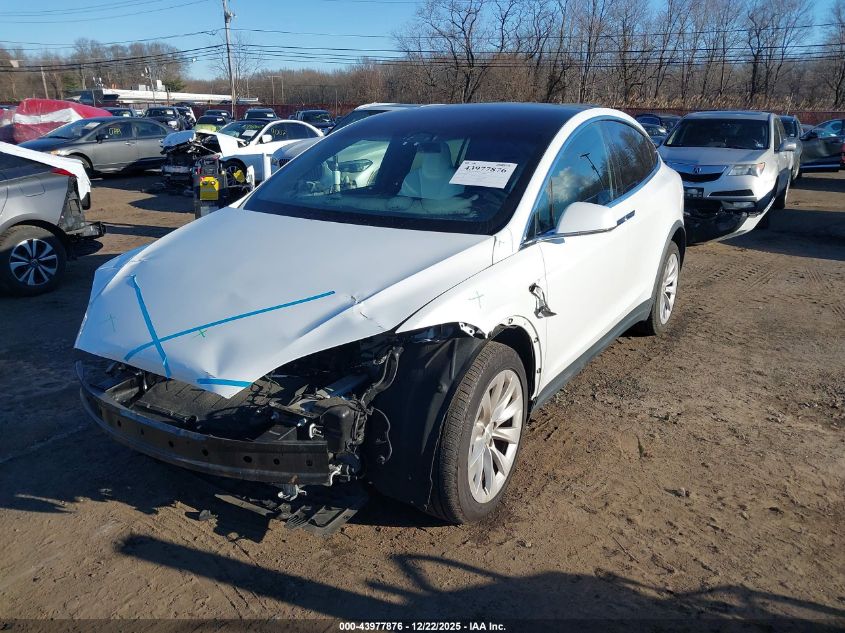 2019 Tesla Model X 100D/75D/Long Range/Standard Range VIN: 5YJXCDE20KF189941 Lot: 43977876