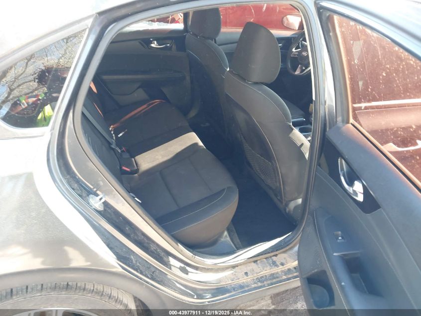 2019 Kia Forte S VIN: 3KPF34AD4KE069701 Lot: 43977911