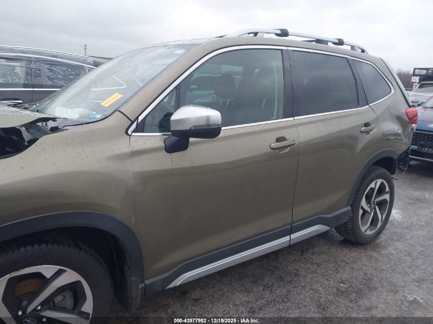 2022 Subaru Forester Touring VIN: JF2SKARC1NH452328 Lot: 43977982