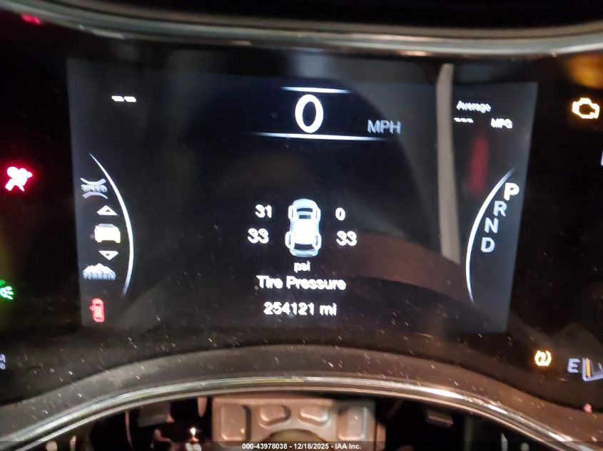 2018 Jeep Grand Cherokee Overland 4X4 VIN: 1C4RJFCG8JC211219 Lot: 43978038