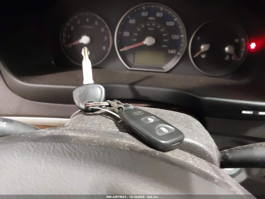 2010 Hyundai Santa Fe Gls VIN: 5NMSGDAB9AH409370 Lot: 43978041