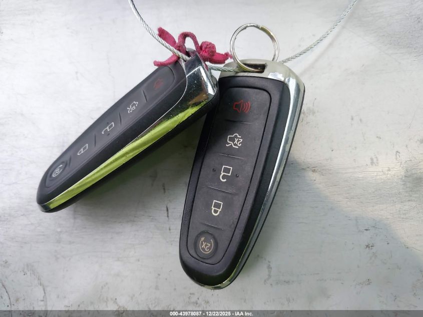 2017 Ford Escape Titanium VIN: 1FMCU9JD1HUA11662 Lot: 43978087