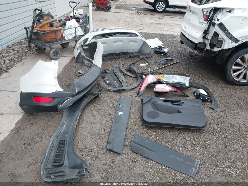 2017 Ford Escape Titanium VIN: 1FMCU9JD1HUA11662 Lot: 43978087