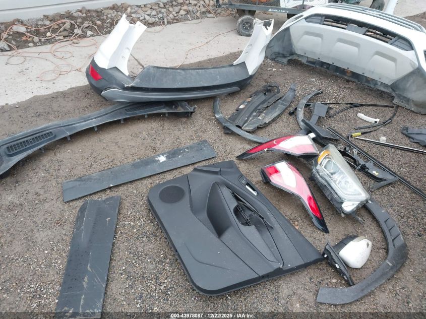 2017 Ford Escape Titanium VIN: 1FMCU9JD1HUA11662 Lot: 43978087