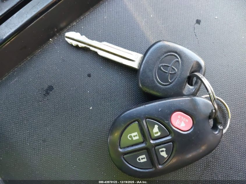 2011 Toyota Sienna Le V6 VIN: 5TDKK3DC8BS093780 Lot: 43978123