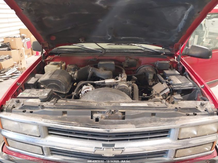 1998 Chevrolet K1500 Fleetside VIN: 1GCEK14R5WZ212993 Lot: 43978152