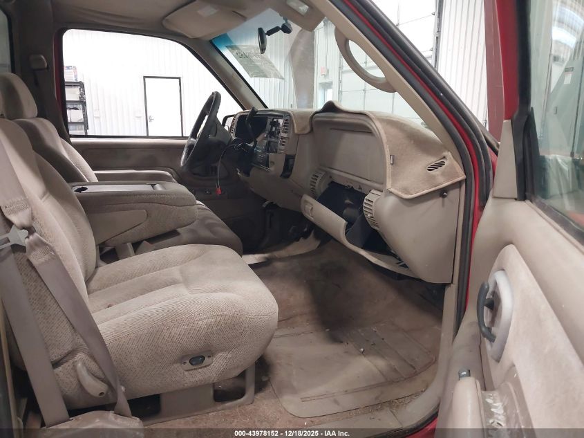 1998 Chevrolet K1500 Fleetside VIN: 1GCEK14R5WZ212993 Lot: 43978152