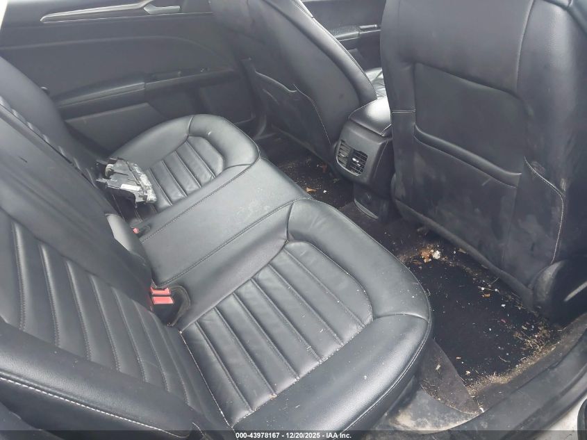 2017 Ford Fusion Se VIN: 3FA6P0T96HR127305 Lot: 43978167