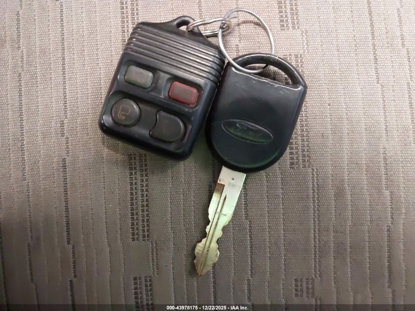 2008 Ford Focus Se/Ses VIN: 1FAHP35N48W297678 Lot: 43978175