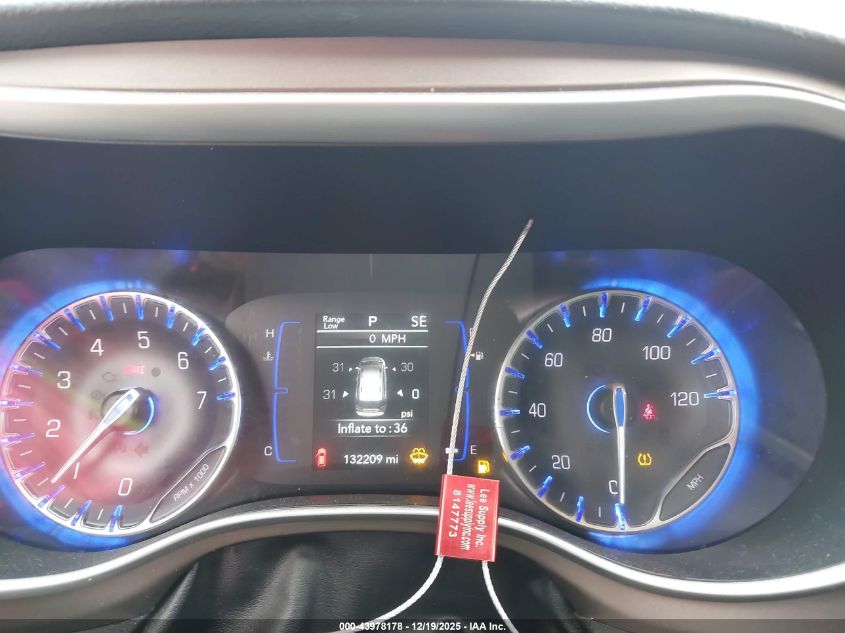 2019 Chrysler Pacifica Touring L VIN: 2C4RC1BG9KR673120 Lot: 43978178