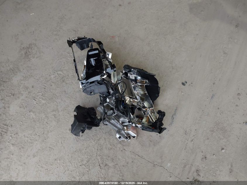 2022 Chevrolet Silverado 1500 4Wd Short Bed Lt With 2Fl VIN: 1GCPDKEK5NZ641074 Lot: 43978180