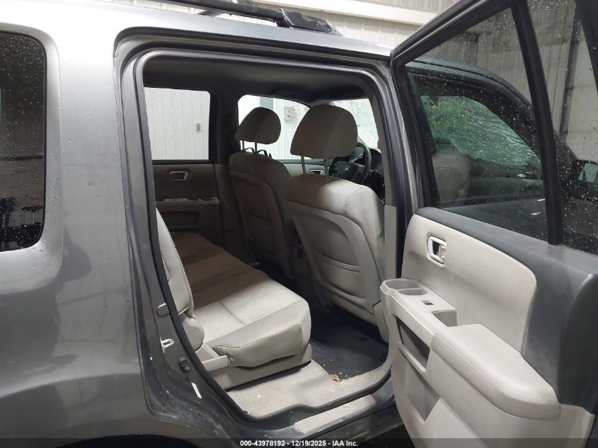 2012 Honda Pilot Lx VIN: 5FNYF4H21CB012890 Lot: 43978192