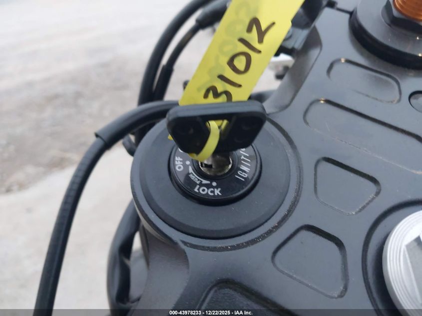 2025 Yamaha Yzfr7 VIN: JYARM38E9SA015991 Lot: 43978233