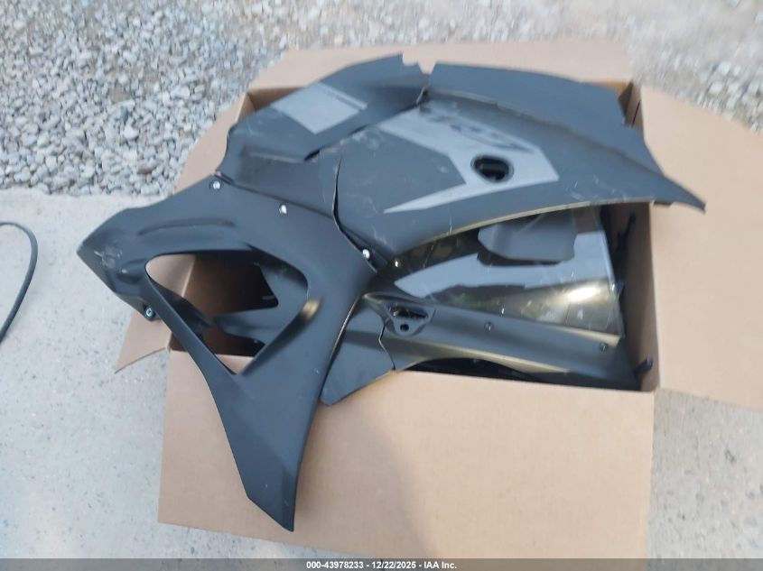 2025 Yamaha Yzfr7 VIN: JYARM38E9SA015991 Lot: 43978233