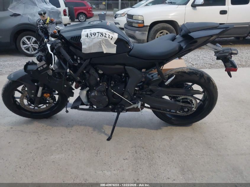 2025 Yamaha Yzfr7 VIN: JYARM38E9SA015991 Lot: 43978233