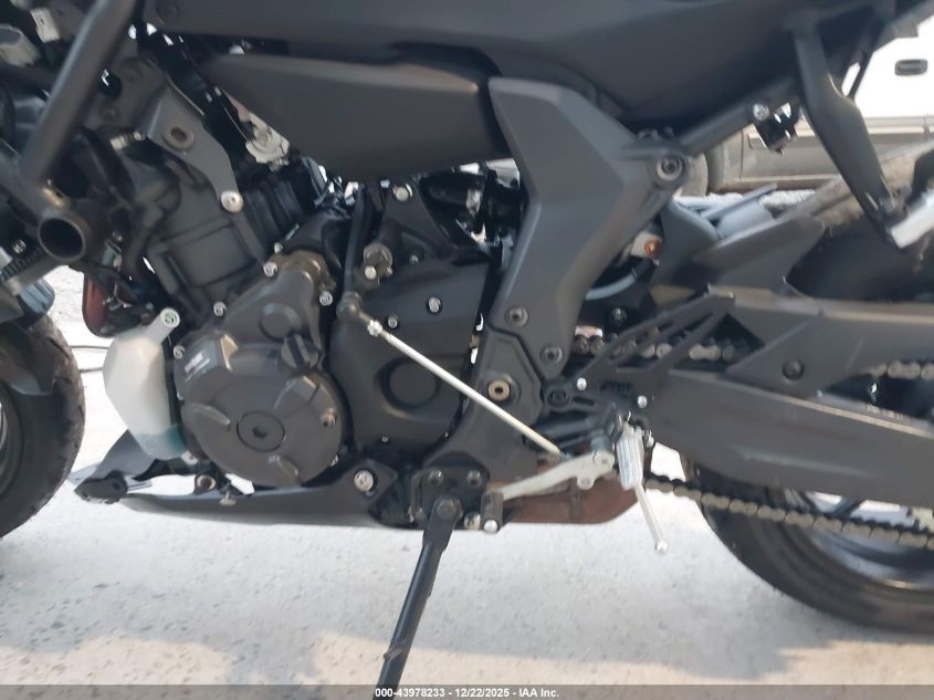 2025 Yamaha Yzfr7 VIN: JYARM38E9SA015991 Lot: 43978233