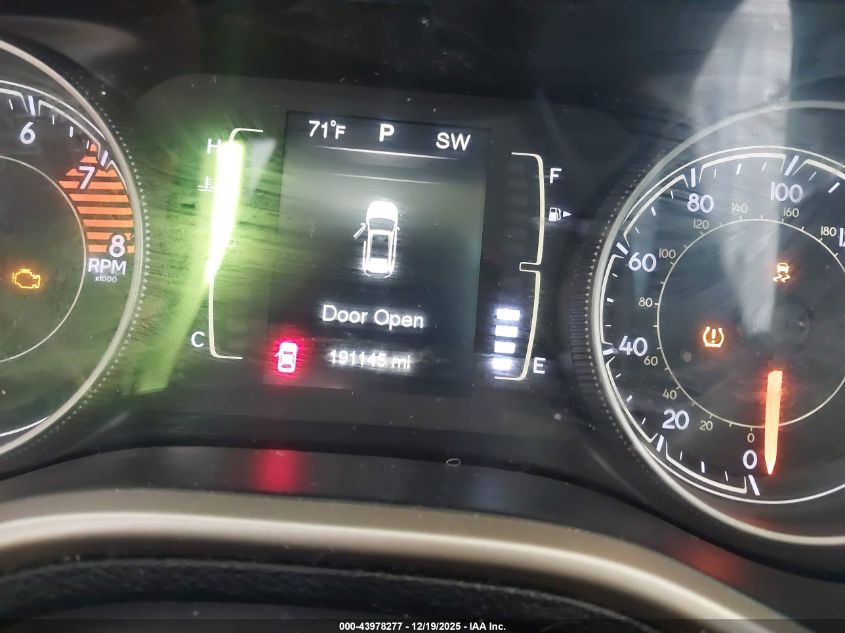 2016 Jeep Cherokee Latitude VIN: 1C4PJMCS3GW155553 Lot: 43978277