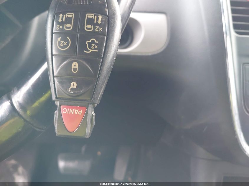 2014 Dodge Grand Caravan R/T VIN: 2C4RDGEG2ER109843 Lot: 43978302