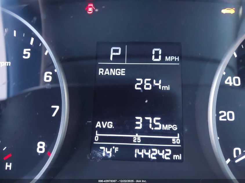 2017 Hyundai Elantra Se VIN: 5NPD84LF4HH183581 Lot: 43978307