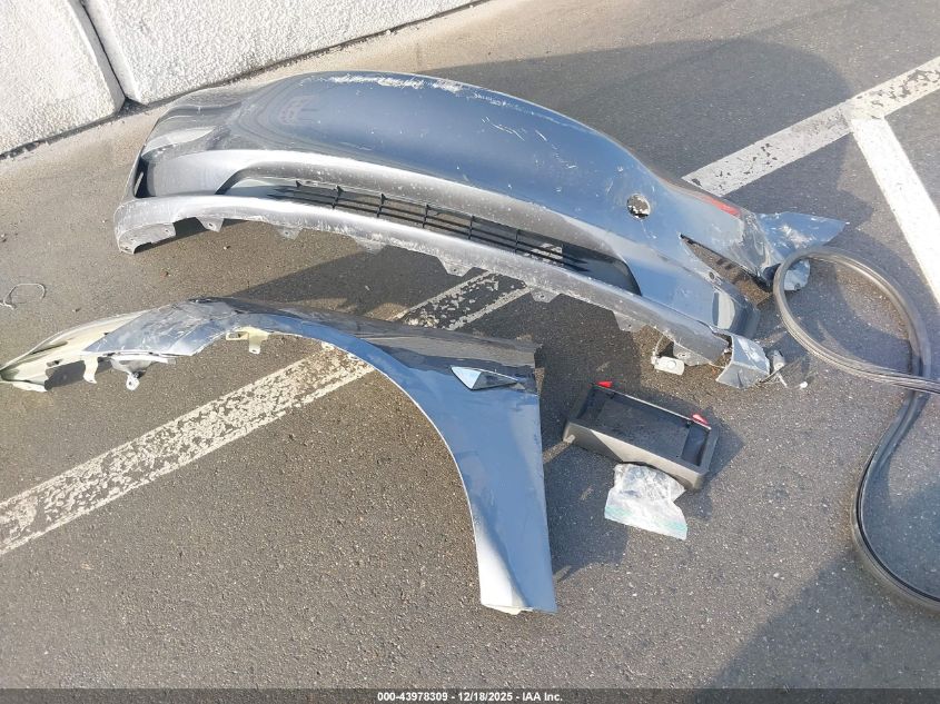 2018 Tesla Model 3 Long Range/Mid Range VIN: 5YJ3E1EA3JF019909 Lot: 43978309