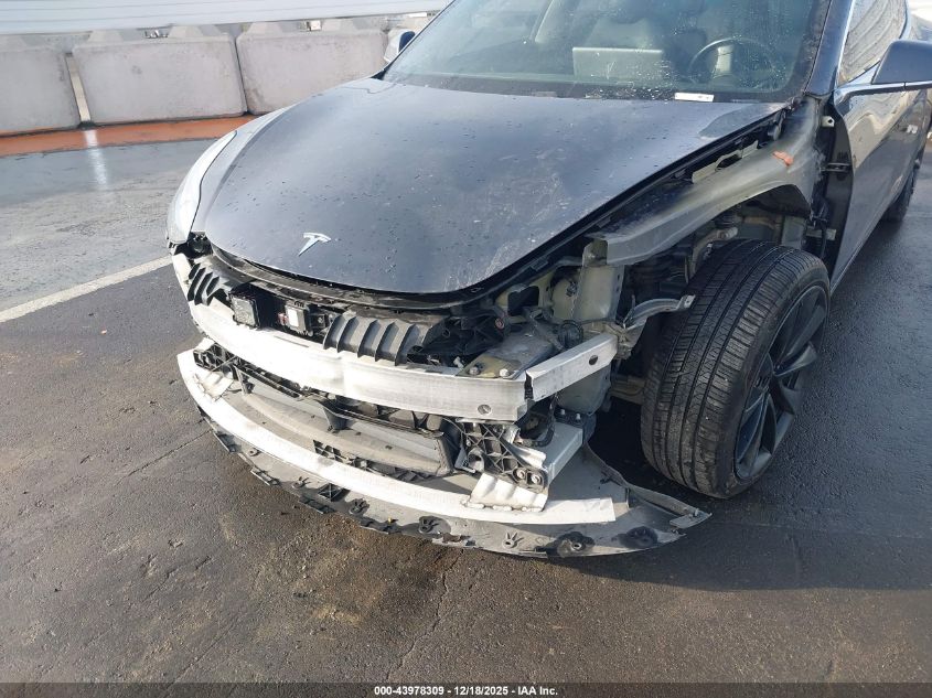 2018 Tesla Model 3 Long Range/Mid Range VIN: 5YJ3E1EA3JF019909 Lot: 43978309