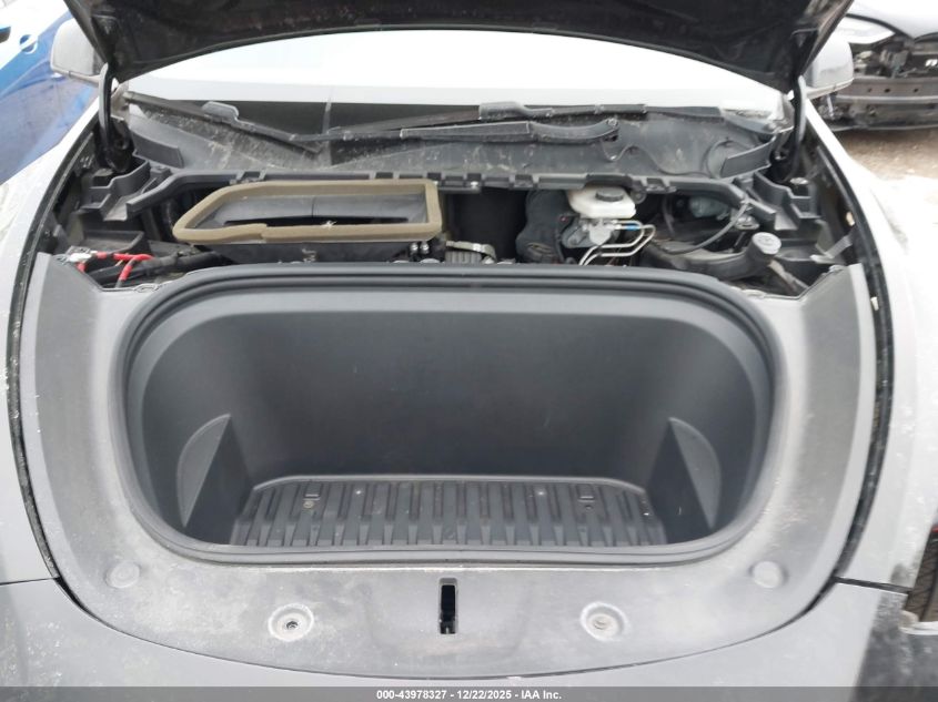 2020 Tesla Model Y Long Range Dual Motor All-Wheel Drive VIN: 5YJYGDEE1LF047456 Lot: 43978327