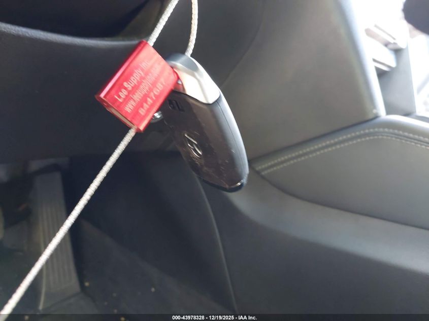 2019 Hyundai Santa Fe Ultimate 2.0T VIN: 5NMS53AA0KH020383 Lot: 43978328