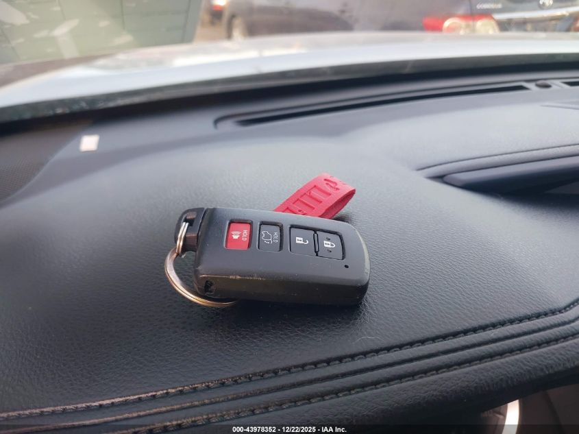 2016 Toyota Highlander Limited V6 VIN: 5TDDKRFH6GS348857 Lot: 43978352