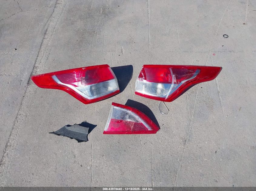 2016 Ford Escape Se VIN: 1FMCU9GX6GUB61556 Lot: 43978440