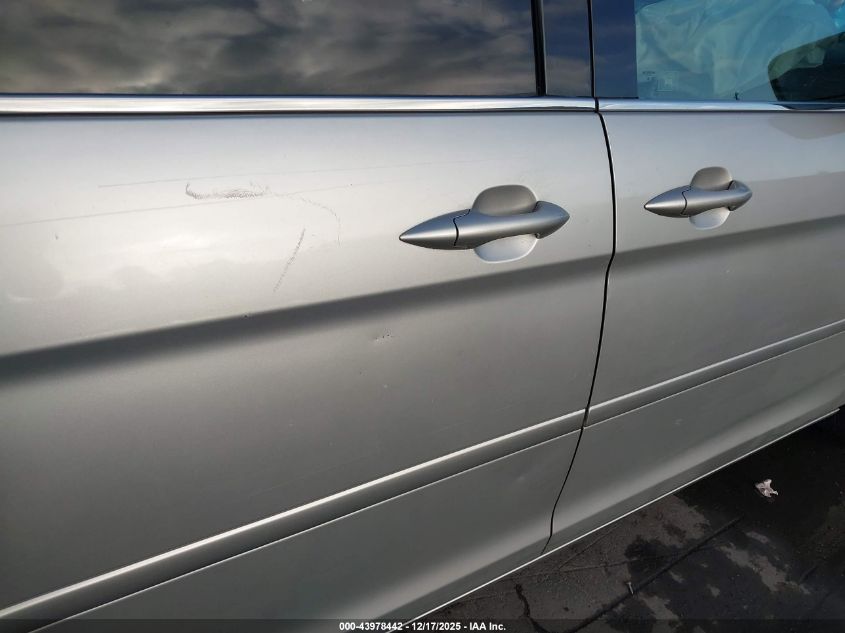 2008 Honda Odyssey Ex VIN: 5FNRL38448B110571 Lot: 43978442