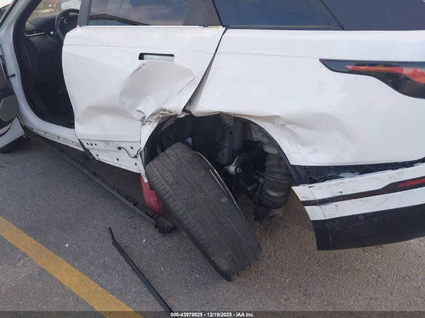2018 Land Rover Range Rover Velar P380 Se R-Dynamic VIN: SALYL2RV0JA740169 Lot: 43978529