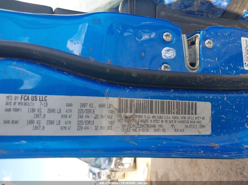 2019 Jeep Compass Limited 4X4 VIN: 3C4NJDCBXKT842440 Lot: 43978544