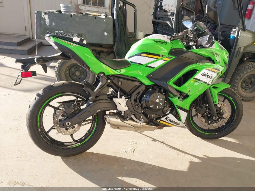 2025 Kawasaki Ex650 P VIN: ML5EXEP11SDAE2758 Lot: 43978591