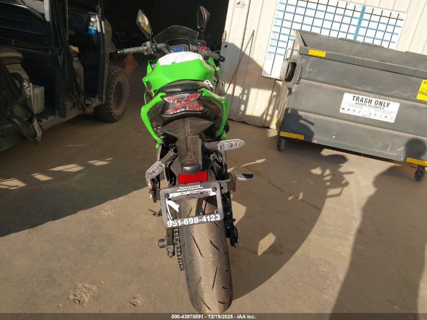 2025 Kawasaki Ex650 P VIN: ML5EXEP11SDAE2758 Lot: 43978591