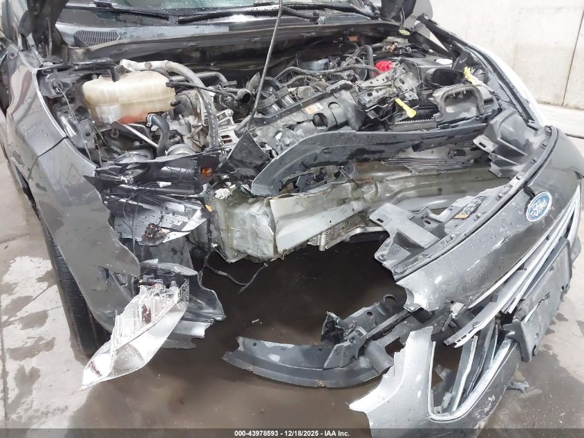 2015 Ford Fiesta Se VIN: 3FADP4BJ0FM211396 Lot: 43978593