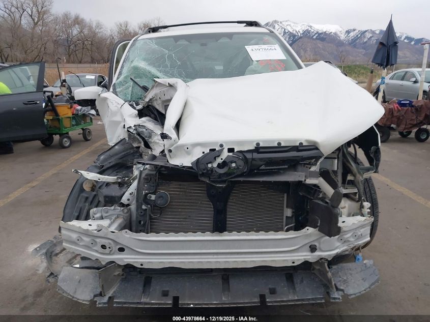 2023 Subaru Forester Premium VIN: JF2SKAEC1PH400299 Lot: 43978664