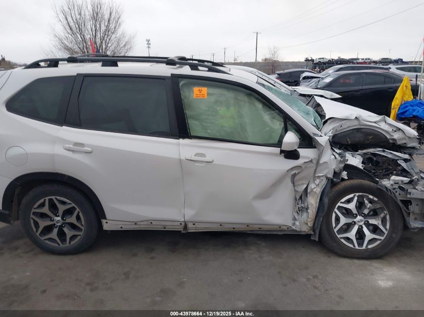 2023 Subaru Forester Premium VIN: JF2SKAEC1PH400299 Lot: 43978664